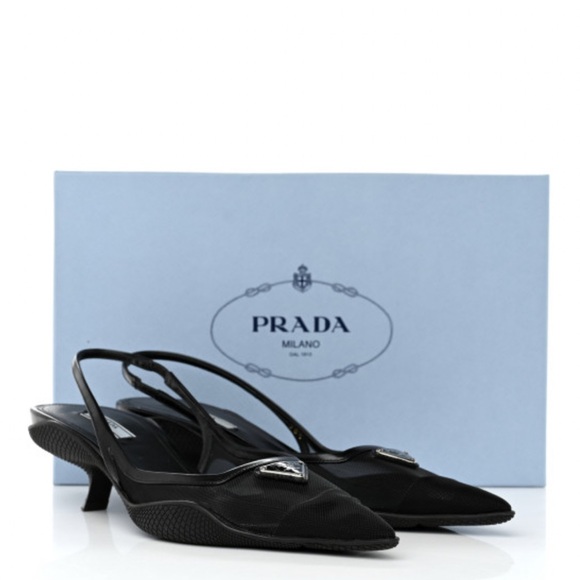 Authentic PRADA TRIANGLE MULE MESH KITTEN HEEL 38 8 9 
New! Logo Black pointed - Picture 1 of 12